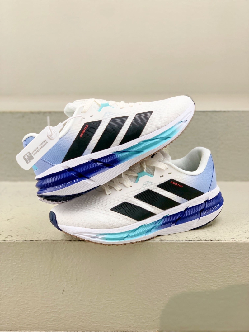 Adidas Sneakers